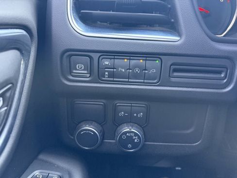 Used 2021 Chevrolet Suburban RST w/ Luxury Package image 26