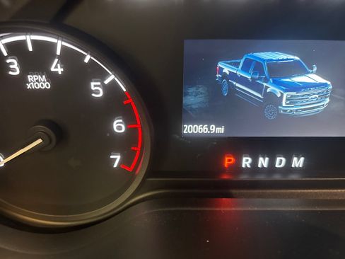 Used 2025 Ford F250 XLT w/ FX4 Off-Road Package AWD/4WD image 13