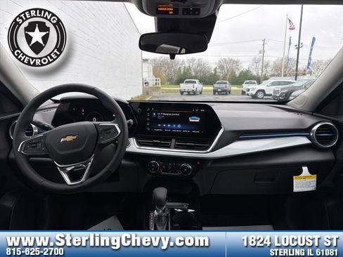 New 2026 Chevrolet Trax LT FWD image 9