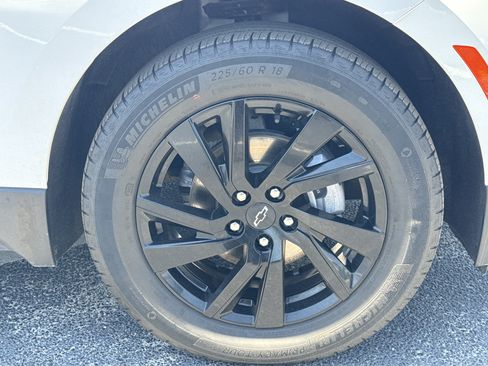 Used 2023 Chevrolet Equinox LS w/ Midnight Edition FWD image 13