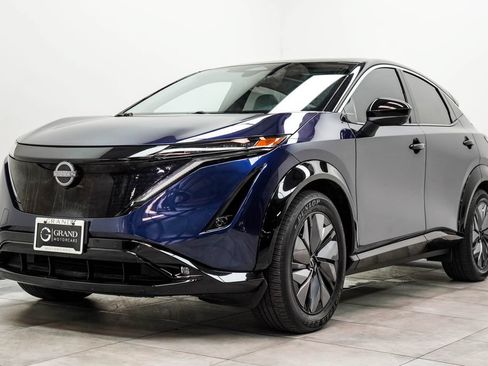 Used 2024 Nissan Ariya FWD image 7