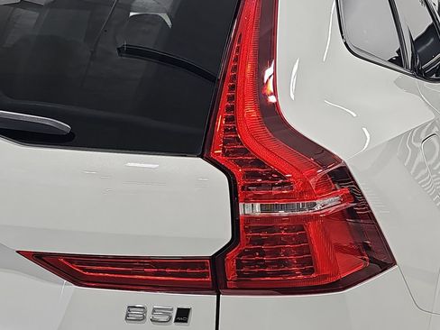Used 2025 Volvo XC60 B5 Ultra w/ Protection Package Premier AWD/4WD image 35