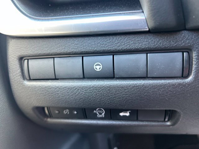 Used 2024 Nissan Rogue SV AWD/4WD image 21