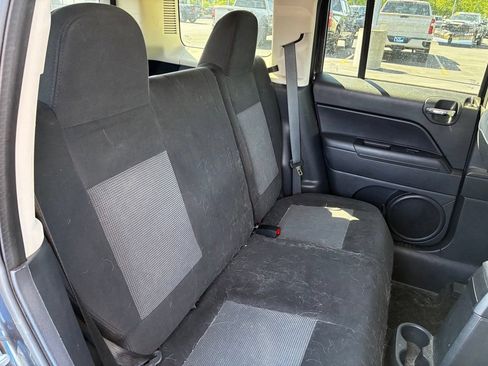Used 2016 Jeep Patriot Sport w/ Power Value Group FWD image 22
