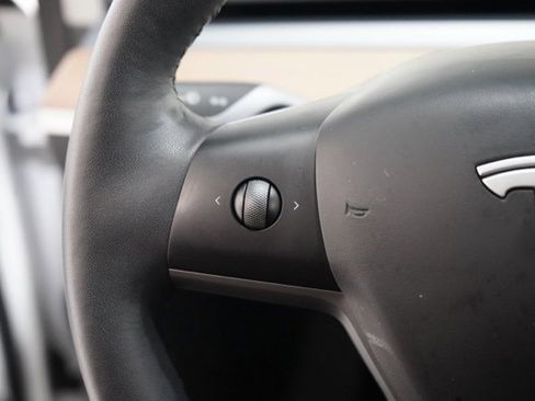 Used 2023 Tesla Model Y Long Range image 19