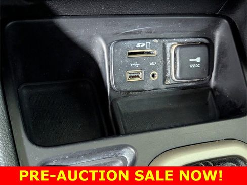 Used 2018 Jeep Cherokee Latitude image 19