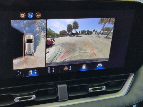 New 2026 Chevrolet Equinox LT w/ Safety and Technology Package image 16