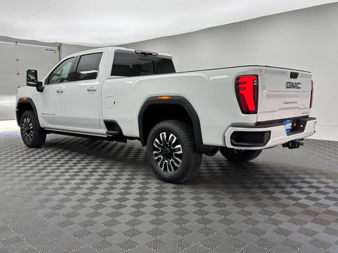 New 2026 GMC Sierra 2500 Denali Ultimate AWD/4WD image 15