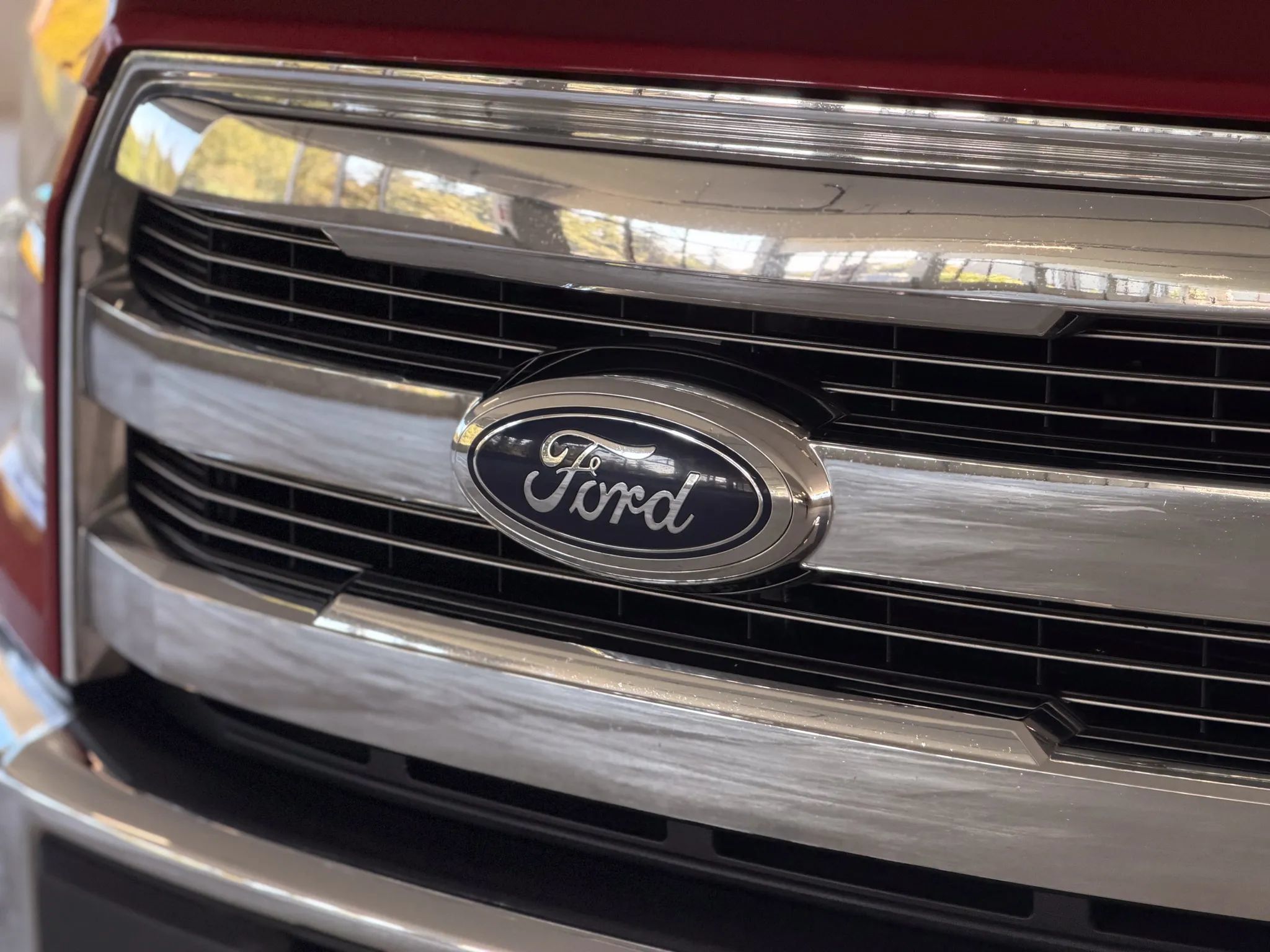 Used 2015 Ford F150 Lariat AWD/4WD image 9