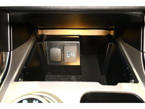 Used 2023 Ford Explorer XLT w/ Equipment Group 202A image 27