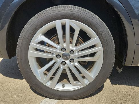 Used 2019 Audi Q5 2.0T Premium Plus w/ Premium Plus Package AWD/4WD image 10