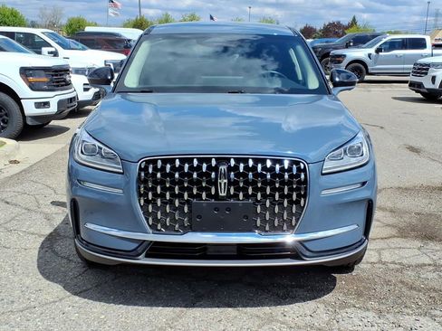 Used 2025 Lincoln Corsair Reserve AWD/4WD image 8
