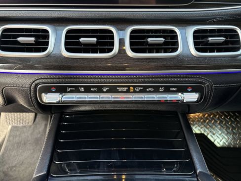 Used 2020 Mercedes-Benz GLE 350 image 17