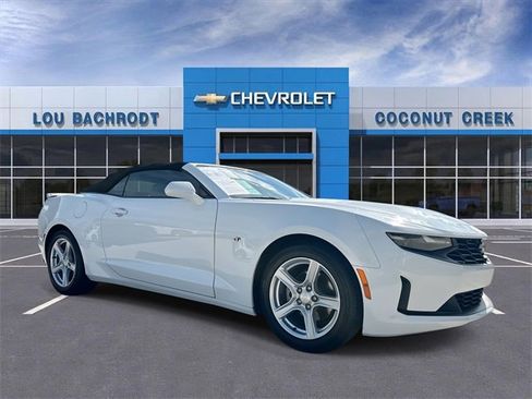 Used 2023 Chevrolet Camaro LT image 2