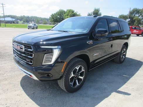 New 2026 GMC Yukon AT4 w/ AT4 Premium Package AWD/4WD image 9