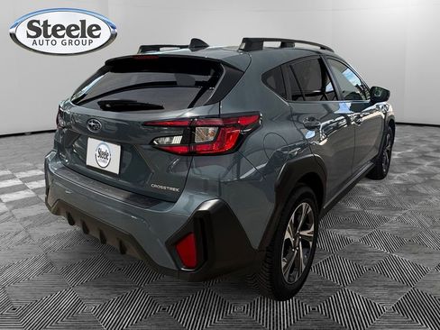 Used 2024 Subaru Crosstrek 2.0i Premium AWD/4WD image 5