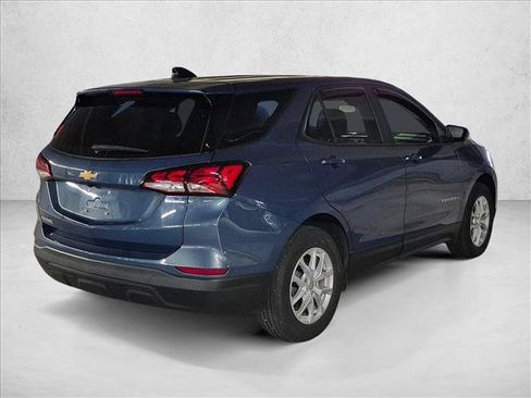 Used 2024 Chevrolet Equinox LS w/ LS Convenience Package FWD image 5