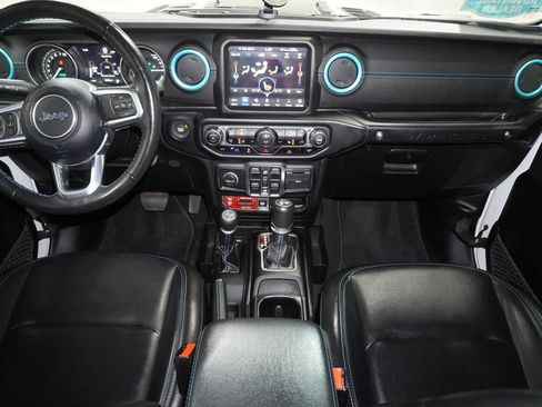 Used 2022 Jeep Wrangler Unlimited Rubicon 4xe w/ Dual Top Group AWD/4WD image 15