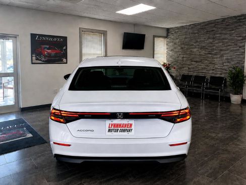 Used 2023 Honda Accord EX image 4