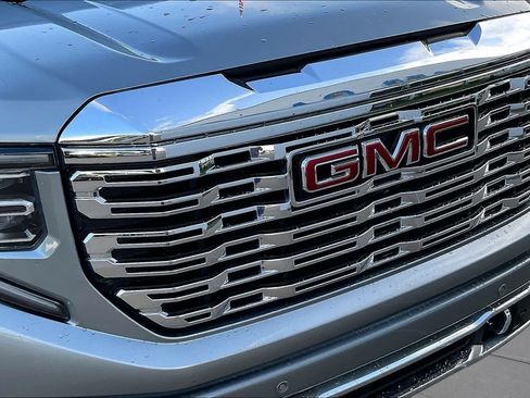 Used 2024 GMC Sierra 1500 Denali AWD/4WD image 29