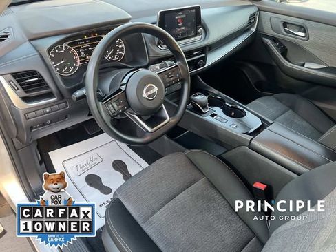 Used 2023 Nissan Rogue SV image 16