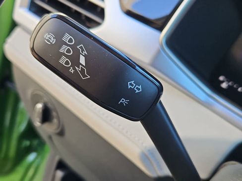 New 2026 Volkswagen Taos SE AWD/4WD image 27