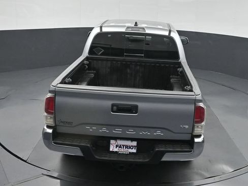 Used 2022 Toyota Tacoma TRD Off-Road AWD/4WD image 37