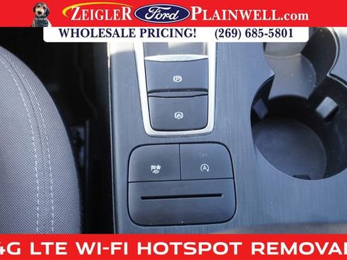 Used 2022 Ford Escape SE w/ Cold Weather Package image 21