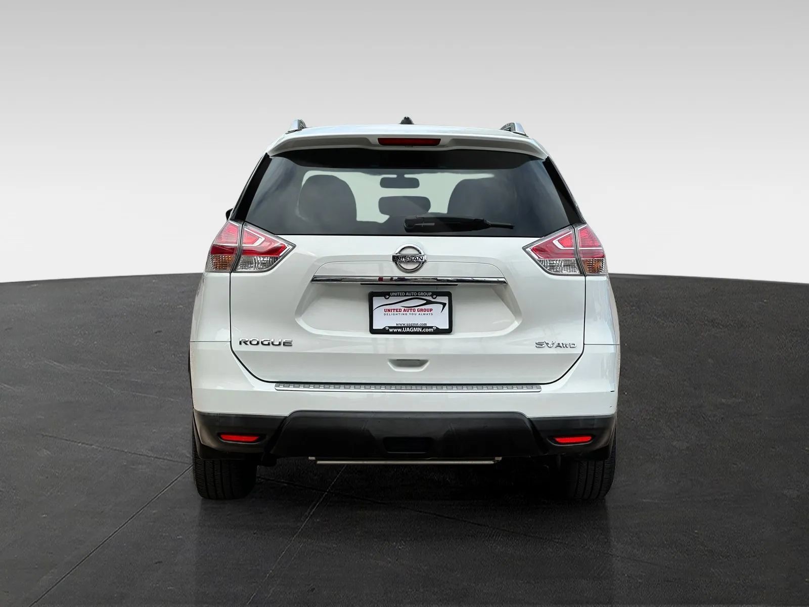 Used 2016 Nissan Rogue SV AWD/4WD image 6