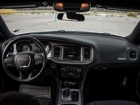 Used 2022 Dodge Charger SXT image 13
