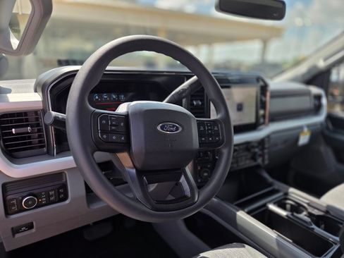 New 2026 Ford F250 XLT w/ XLT Premium Package AWD/4WD image 14
