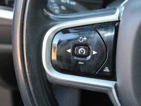 Used 2018 Volvo S90 T5 Momentum w/ Convenience Package image 14