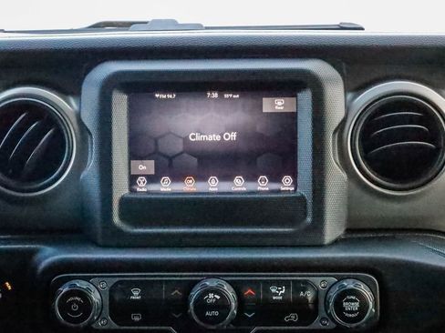 Used 2021 Jeep Wrangler Unlimited Sport image 17