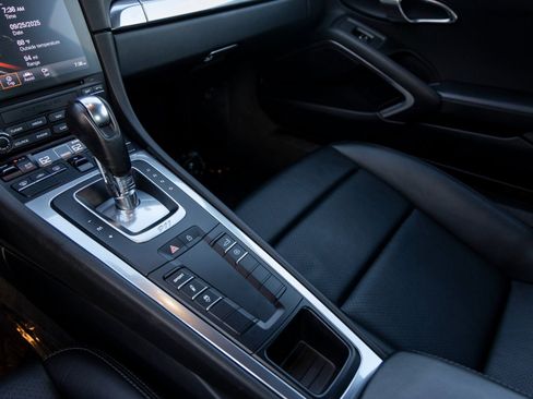 Certified 2019 Porsche 911 Carrera 4S image 37