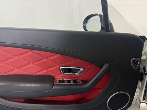 Used 2015 Bentley Continental GT V8 S image 18