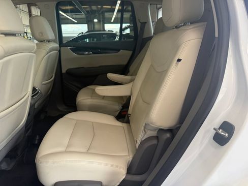 Used 2021 Cadillac XT6 Premium Luxury FWD image 22