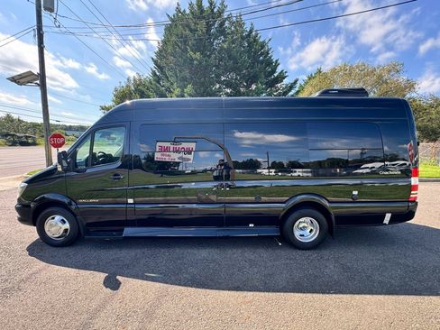 Used 2017 Mercedes-Benz Sprinter 3500 image 9