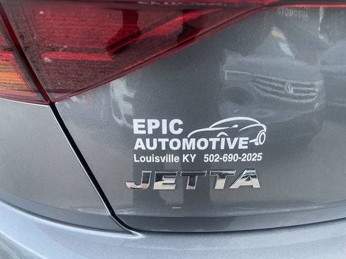 Used 2019 Volkswagen Jetta R-Line FWD image 40