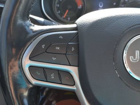 Used 2021 Jeep Cherokee Limited w/ Sun & Sound Group AWD/4WD image 24