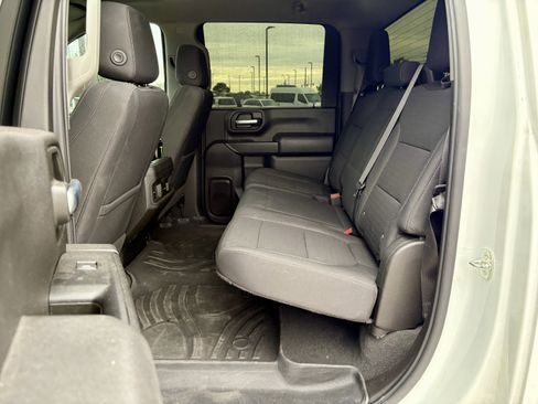 Used 2022 Chevrolet Silverado 2500 LT w/ Convenience Package image 15