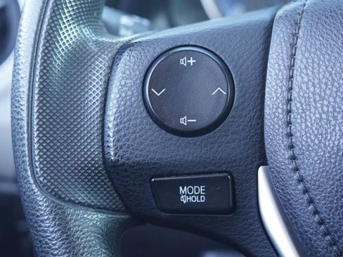 Used 2017 Toyota Corolla LE w/ Carpet Mat Package (TMS) image 20