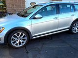 Used 2017 Volkswagen Golf Alltrack S image 6