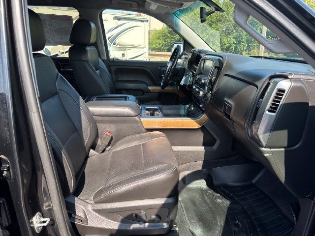 Used 2018 Chevrolet Silverado 1500 LTZ w/ Sport Package AWD/4WD image 29