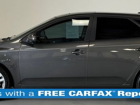 Used 2013 Kia Forte SX w/ Leather Pkg FWD image 2