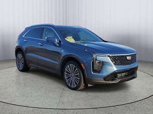 Used 2024 Cadillac XT4 Premium Luxury w/ LPO, Floor Liner Package image 2