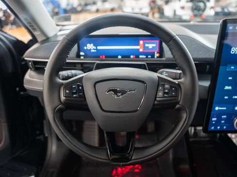 Certified 2025 Ford Mustang Mach-E Premium AWD/4WD image 31