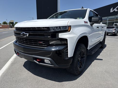 Used 2019 Chevrolet Silverado 1500 LT Trail Boss AWD/4WD image 8