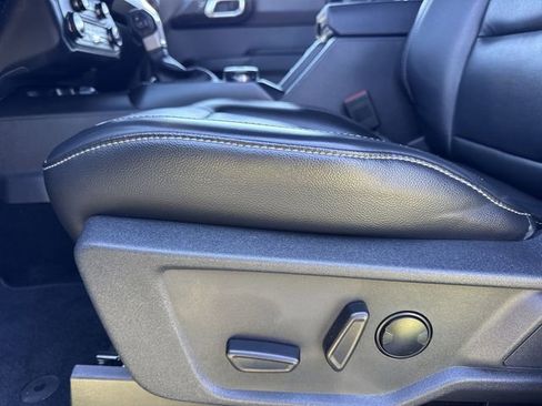 Used 2025 Ford Bronco Outer Banks AWD/4WD image 14