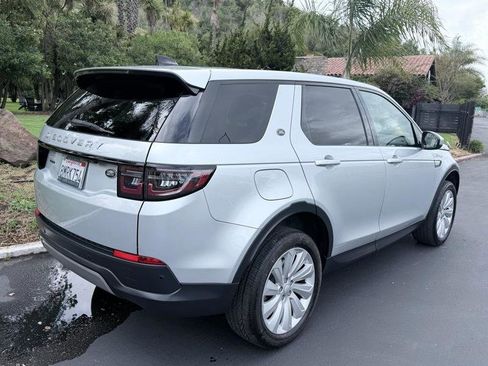 Used 2020 Land Rover Discovery Sport SE image 6
