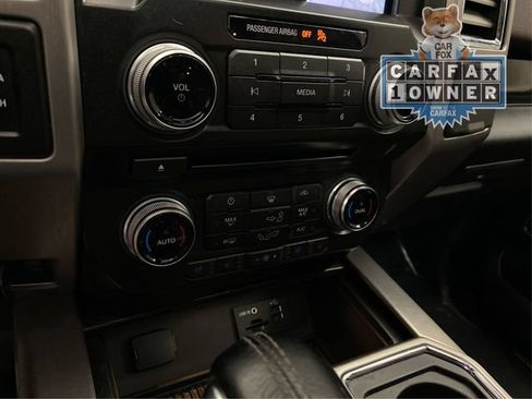 Used 2015 Ford F150 Platinum w/ Equipment Group 701A Luxury AWD/4WD image 33
